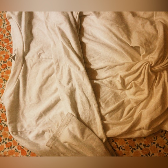 Tops - white long sleeve crop